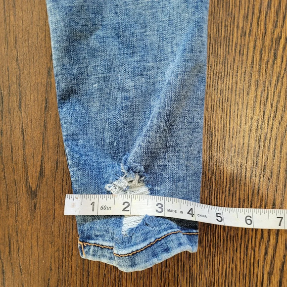 Celebrity Pink The Spice Hi-Rise Distressed Skinny Jeans Size Junior's 5 - Picture 11 of 13